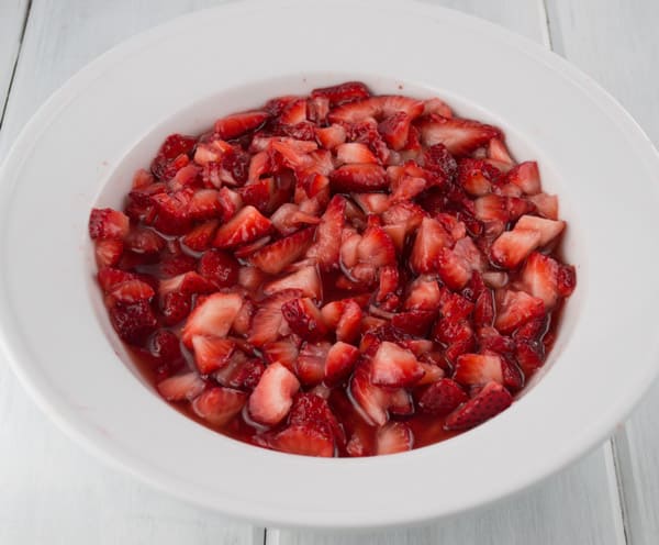 macerating-strawberries
