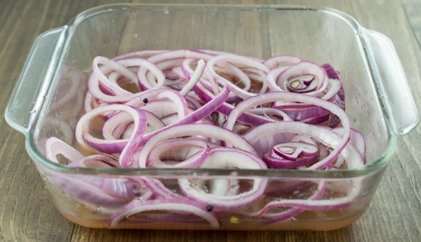 onion-slices-soaking