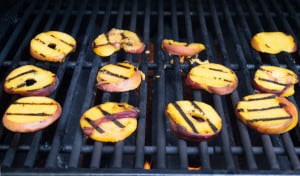 Peach-Slices-on-the-Grill